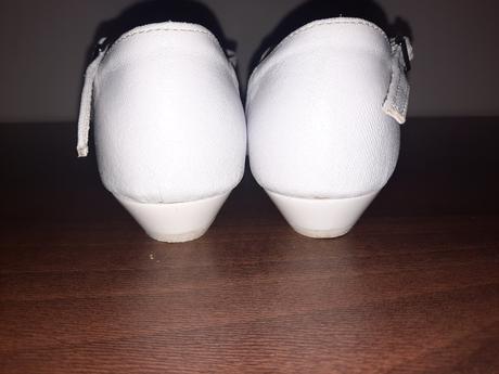 Spoločenské lodičky (vd 20,5 cm), 32