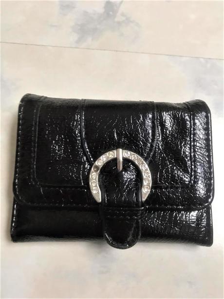 Laková peňaženka,