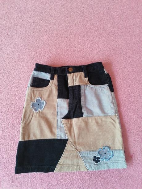 Menžestrová sukienka, 116