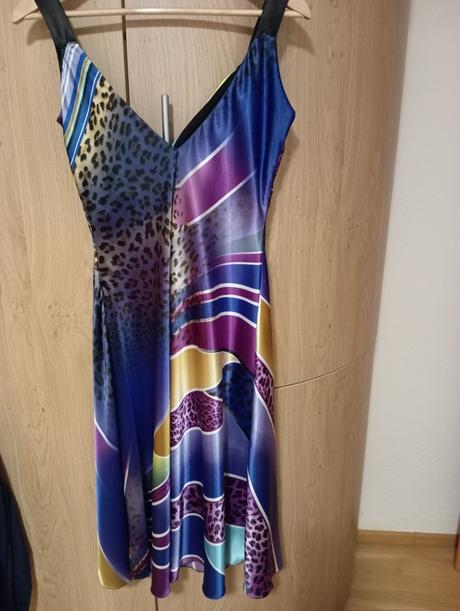 Šaty live forever, 42