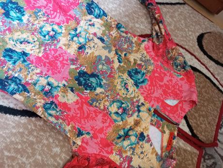 Kvetinové šaty 46, 146