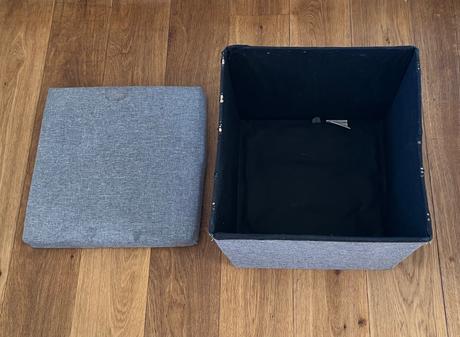 Sivá skladacia taburetka, 