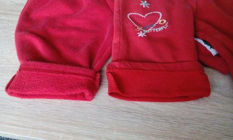 Dievcenske teplacky, 74