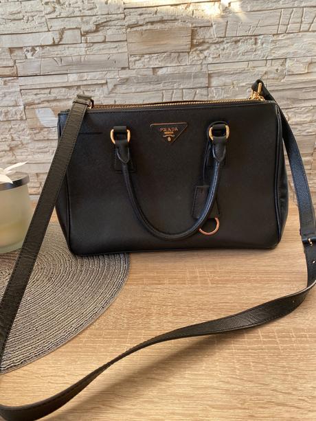 Original prada saffiano lux galleria double zip, prada