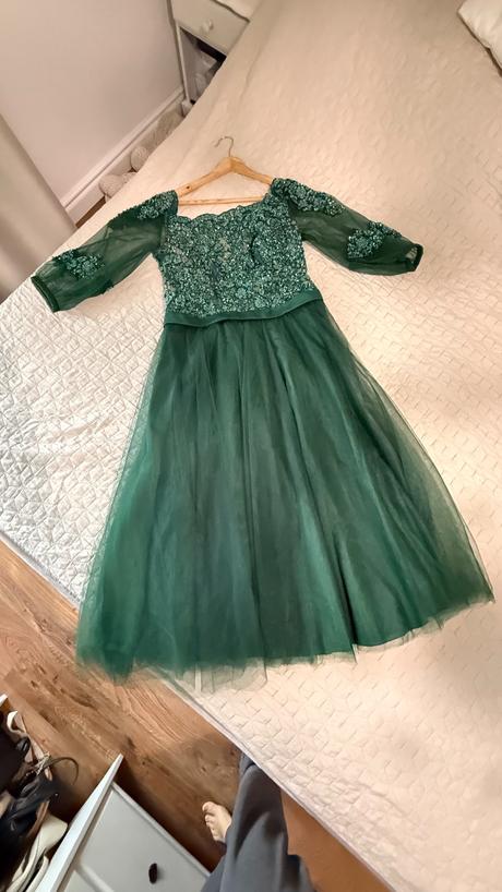 Spoločenské šaty nenosené m-l, m