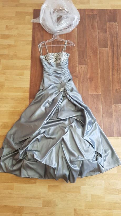 Spoločenské dlhé šaty, m