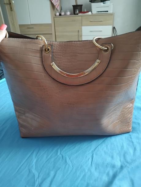 Kabelka krémovo bezova, 