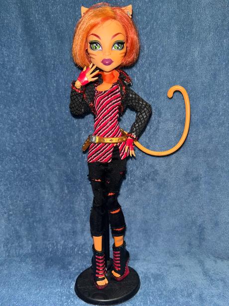 Monster high totalei stripe,