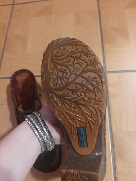 Šľapky kožené, 39