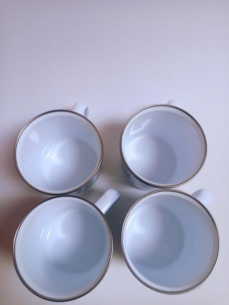 Smaltované hrnčeky s retro obrázkami, 