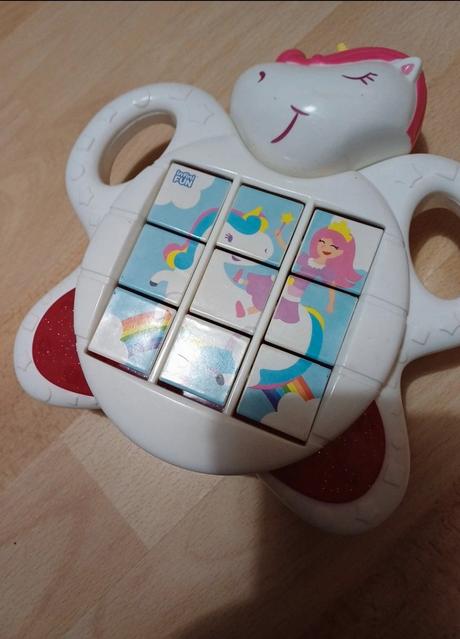 Jednorožec s puzzle,