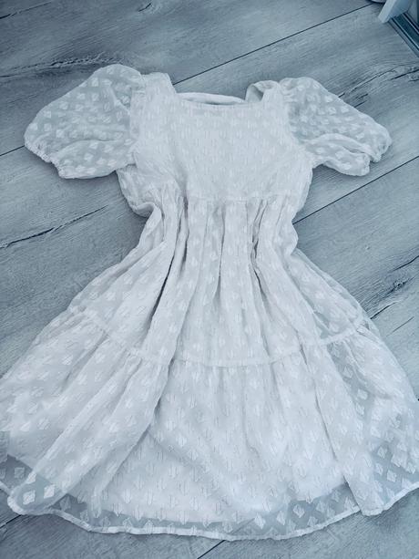 Saty na koniec školského roka, reserved,134