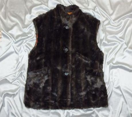Kvalitná kožušinková vesta, m