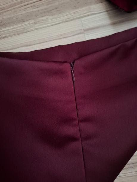 Šaty spoločenské, 36