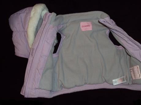 Vesta s kapuckou, cherokee,86