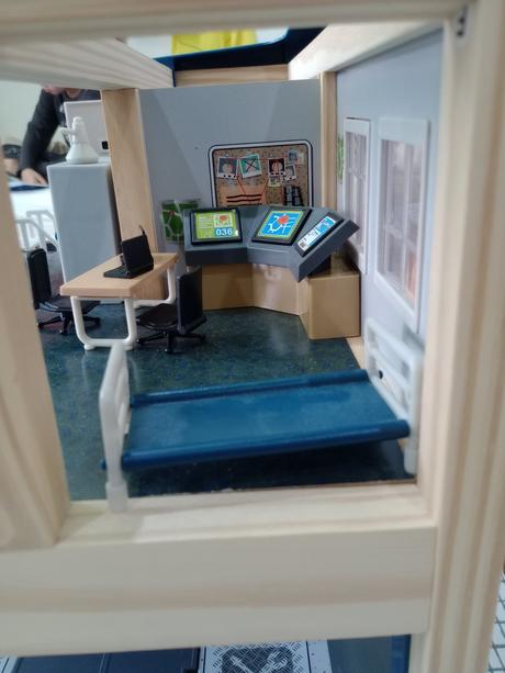 Policajná stanica drevená, 