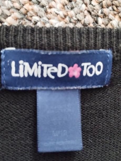 Čierny svetrík s ružou, divým makom a vtacikom, s