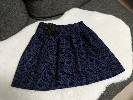 Slávnostná sukňa, 140