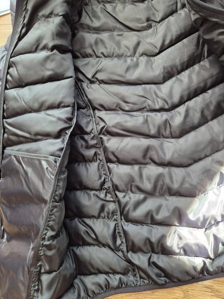 Čierna vetrovka veľ. s, sinsay,s