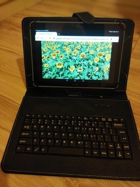 Predám puzdro na tablet s integrovanou klávesnicou, huawei