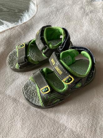 Sandálky na suchý zips, 23
