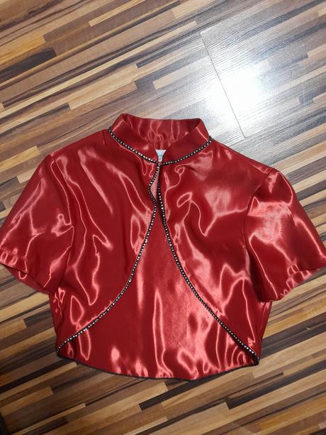 Šaty s bolerkou, 40