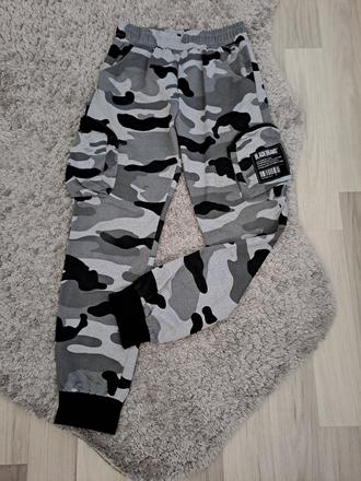 Športové chlapčenské kapsáče, 158