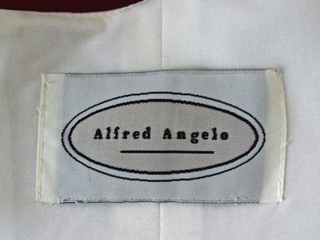 Spoločenské šaty, 36