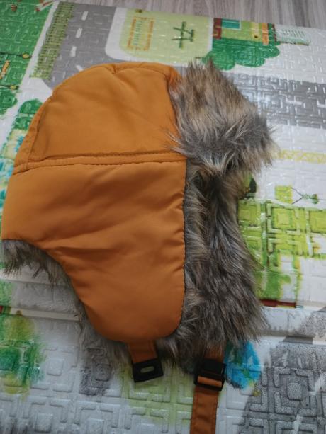 Ušianka, reserved,92