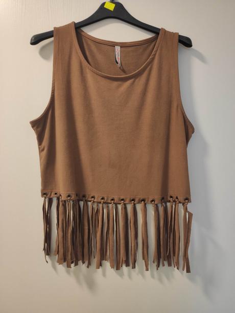 Crop top so strapcami, s