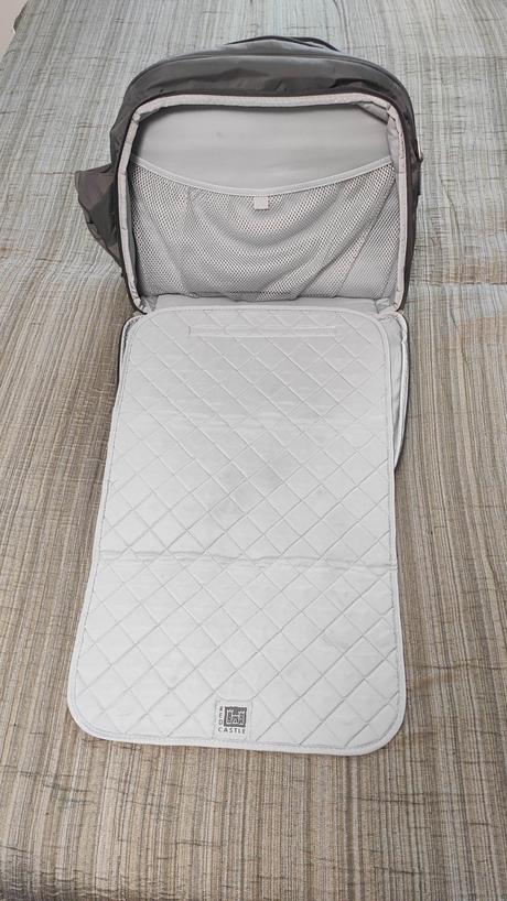 Taška red castle na prebaľovanie/kočík, 