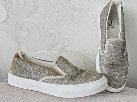 Trblietavé plátenky, 38