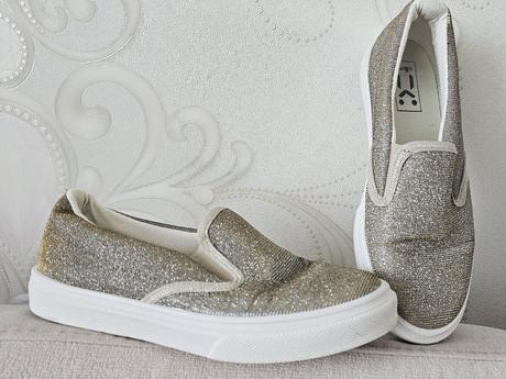 Trblietavé plátenky, 38