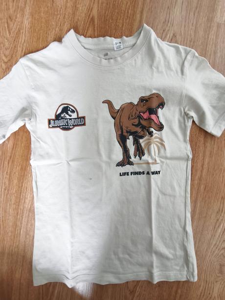 Kraťasy + tričko jurassic world, h&m,140
