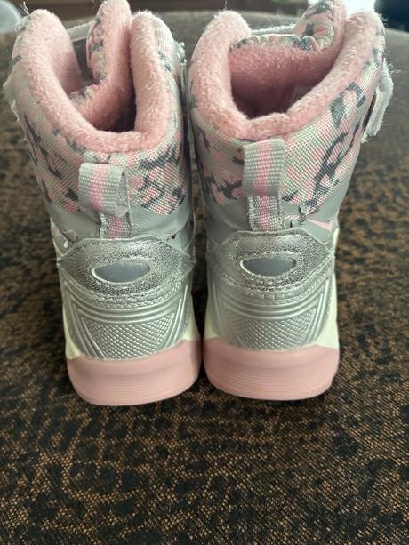 Zimne cizmy, lupilu,25