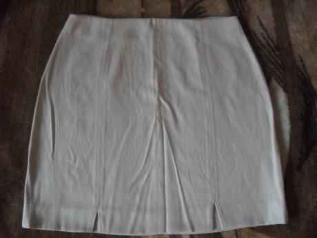Mini sukňa, 46