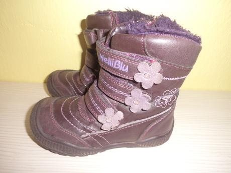 Tmavofialové čižmy s poštovným, 25