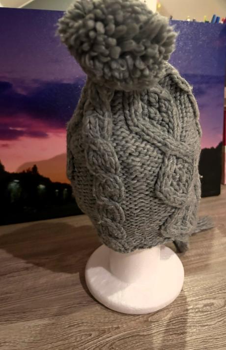 Čiapka na zimu - s brmbolcom a ušnicami, crashone,134