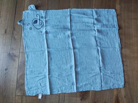 Farebná plienka s motívom macka,