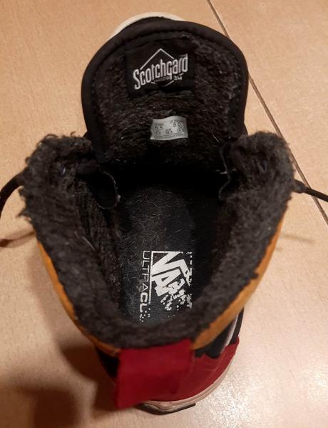 Predám členkové botasky vans  of the wall veľ.38,5, vans,38