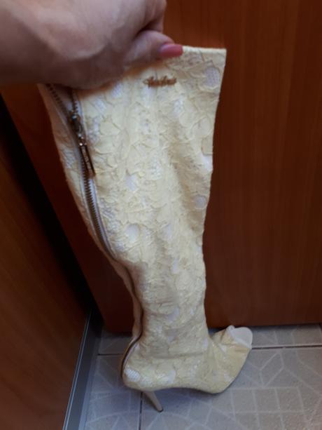 Čižmy čipkované franco feruccie nové, 37