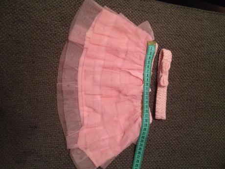 Suknicka s celenkou, 74