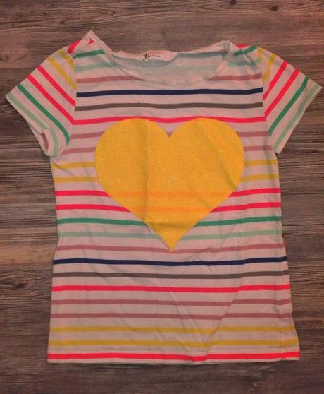 Pasikave tricko s velkym srdcom, h&m,134
