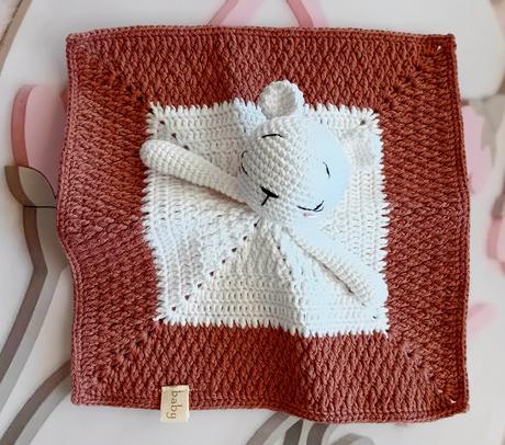 Háčkovaný mojkáčik belle,