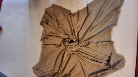 Béžová šatka boss, hugo boss,122