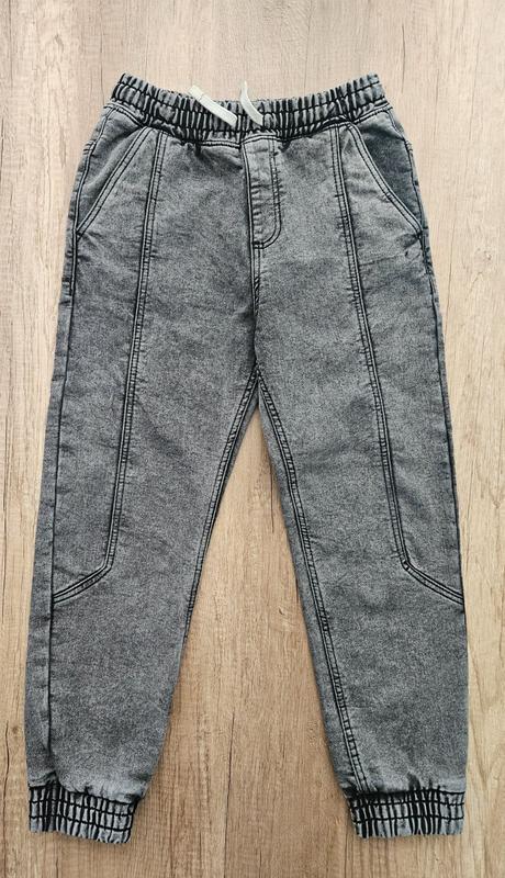 Čierne džínsy, reserved,152