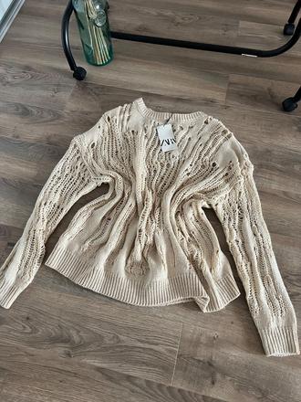 Zara sveter deravý, zara,l