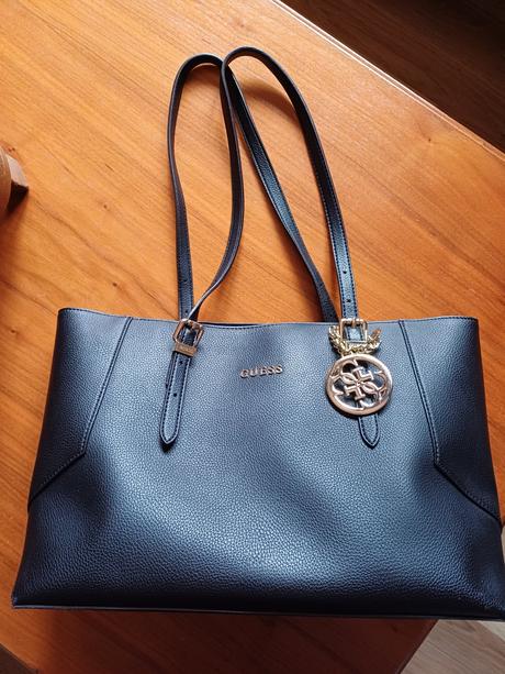 Kabelka guess, guess