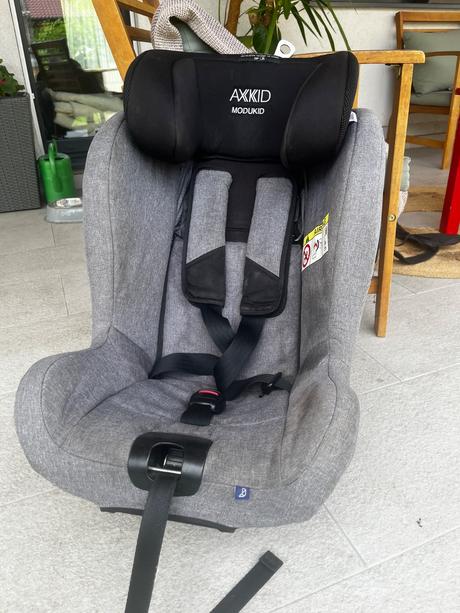 Autosedacka protismerna axkid, axkid