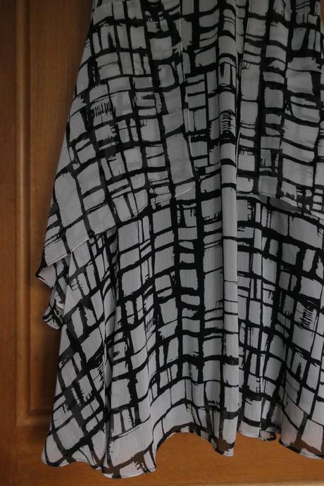 Karl lagerfeld original krasne,zaujimave,pohodlne, xs